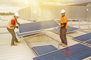 Única no mundo a produzir módulos fotovoltaicos e também inversores, Canadian Solar inicia retomada da liderança na América Latina