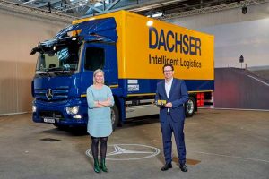 Primeiro eActros é entregue à DACHSER e entrará em operação na Alemanha