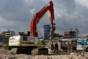 Escavadeiras Link-Belt operam na construção da primeira linha de metrô de Bogotá